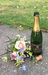 in2heaven limousine service champagne en bloemen